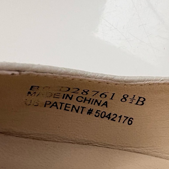 Cole Haan  Nike air Cream Elegant Leather Peep Toe Heel Slingback Sz 8.5/3” Heel - Picture 13 of 14